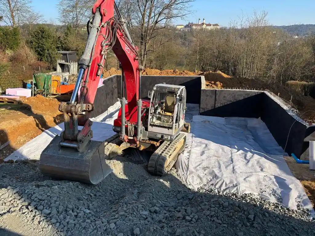 Bagger auf Baustelle in Vilshofen